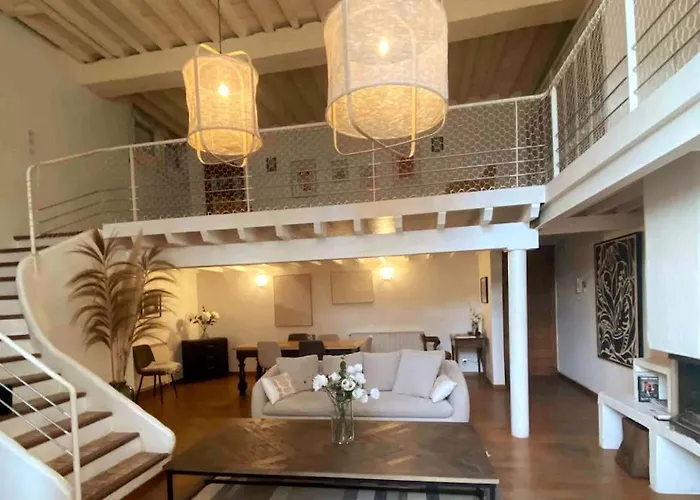 Grand Duplex Lumineux-Hyper Centre