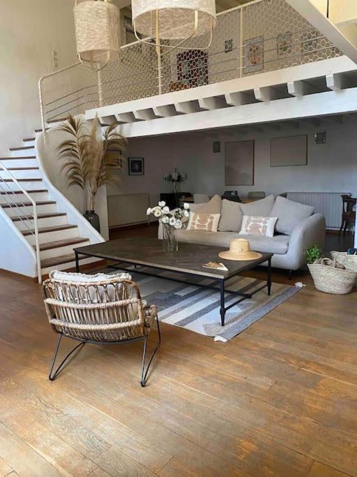 Grand Duplex Lumineux-hyper Centre